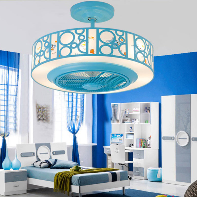 Drum Metal Fan Light Kids LED Pink / Blue 3 Blades Semi Flush Mount Lighting for Nursery, 23,5 "de long