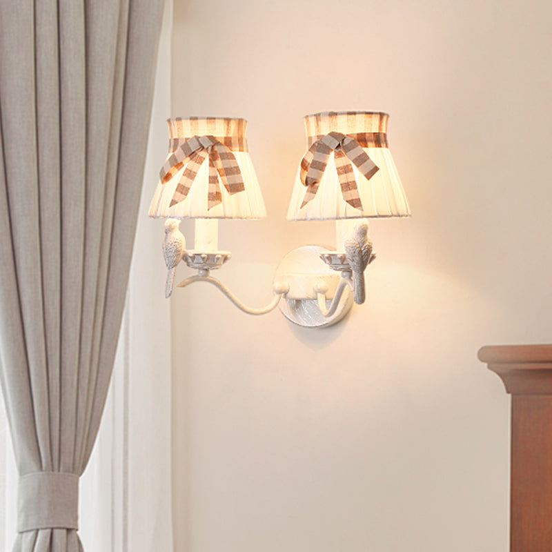 Kegel slaapkamer wandmontage lampstof 1/2 koppen modernistisch muurlampje met vogel deco in wit