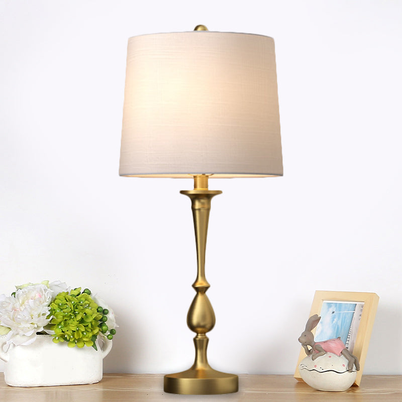 Stofffassform Nachtlampe Antiquier 1-Licht Schlafzimmer Tischstand Beleuchtung in Schwarz/Silber/Gold