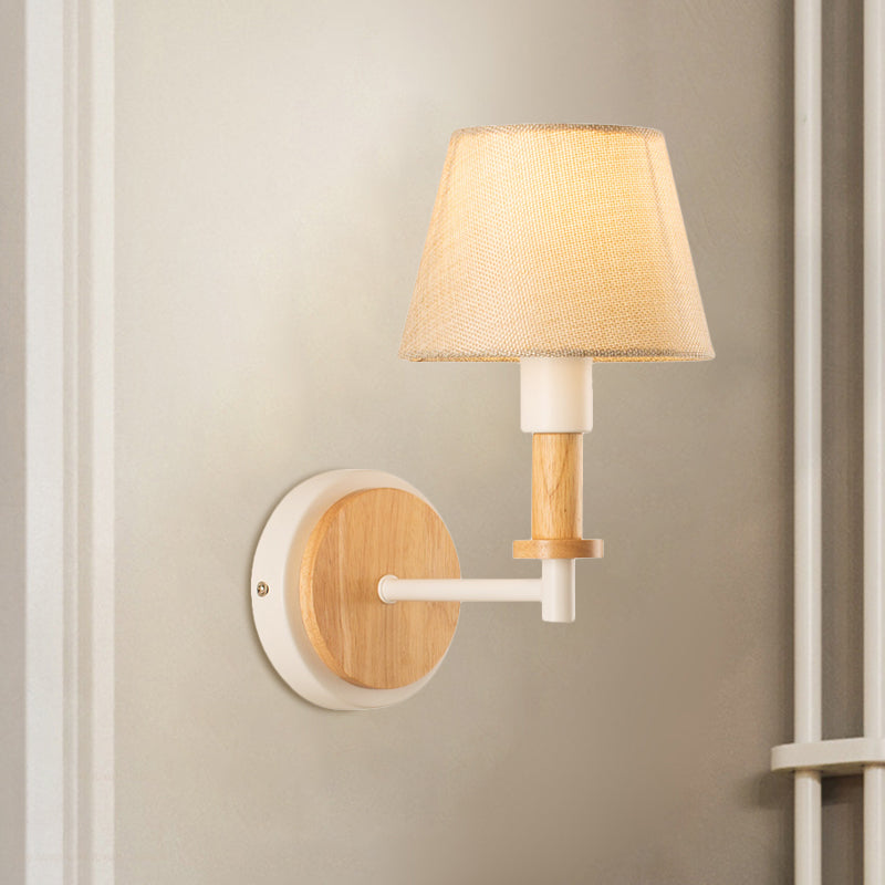Luz de montaje de pared de tela cónica Nordic 1 bomba lámpara de pared negra/blanca con brazo en ángulo recto en blanco/luz beige