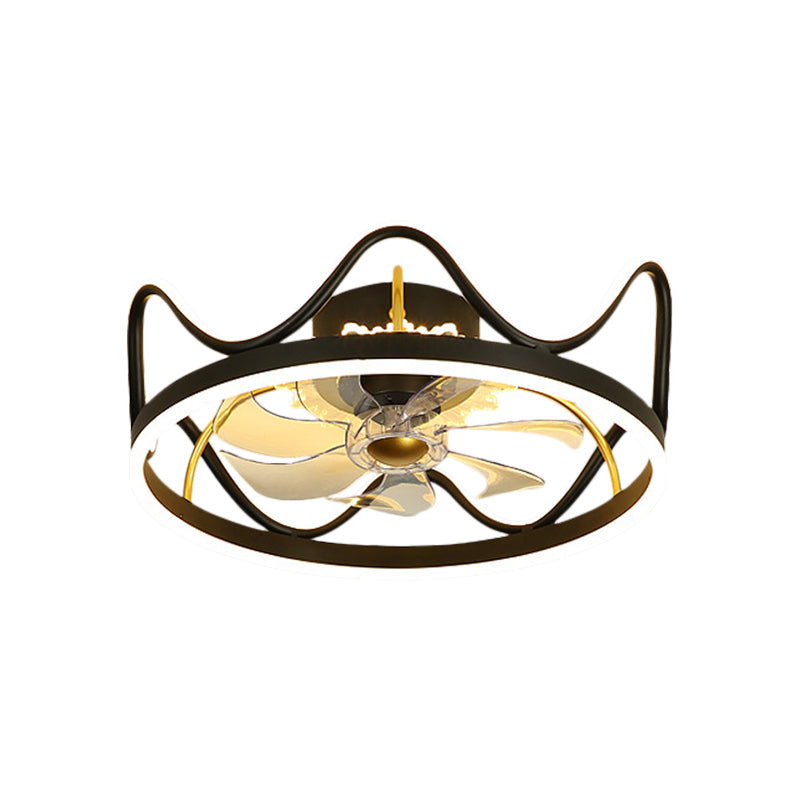 Crown Shape Dinging Sala de 7 cuchillas Ventilador colgante Lámpara Metálica Moderna LED Semi Flush en oro/negro, 22 "de ancho