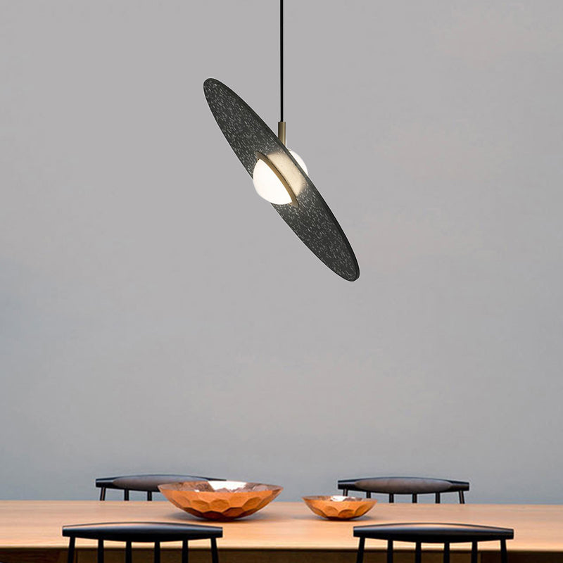 UFO -förmige Anhängerlampe modern