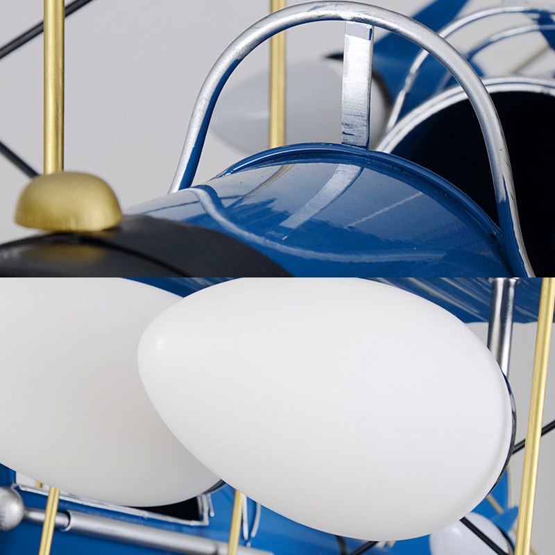 Chandeliers para dormitorios, 4 luces accesorios de techo con sombra de vidrio y diseño de biplano para niños estilo moderno