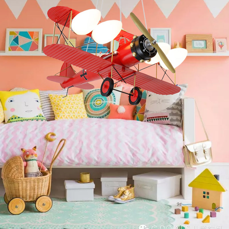 Chandeliers para dormitorios, 4 luces accesorios de techo con sombra de vidrio y diseño de biplano para niños estilo moderno