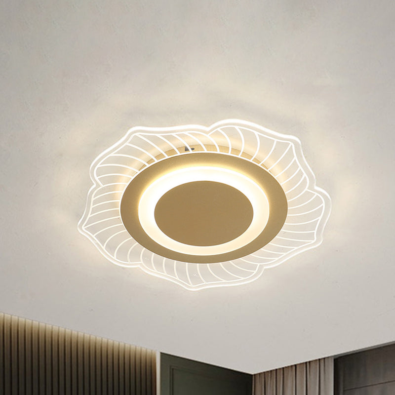 Acrylic Floral Flush Light Fixture Nordic LED Flush Close to Ceiling Lamp in Gold, Warm/White Light