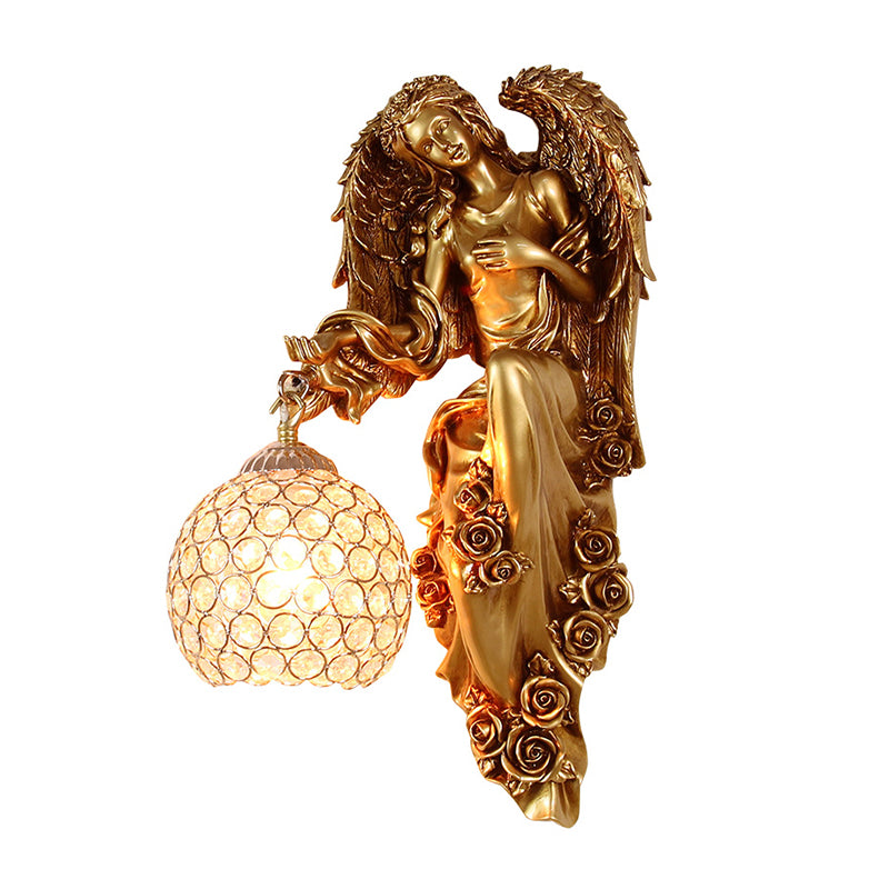 Facettierte Kristall-Global-Wandleuchte im Vintage-Stil, 1 Kopf, Esszimmer-Wandbeleuchtungsidee mit Engel-Harz-Dekor in Weiß/Dunkelgold, links/rechts