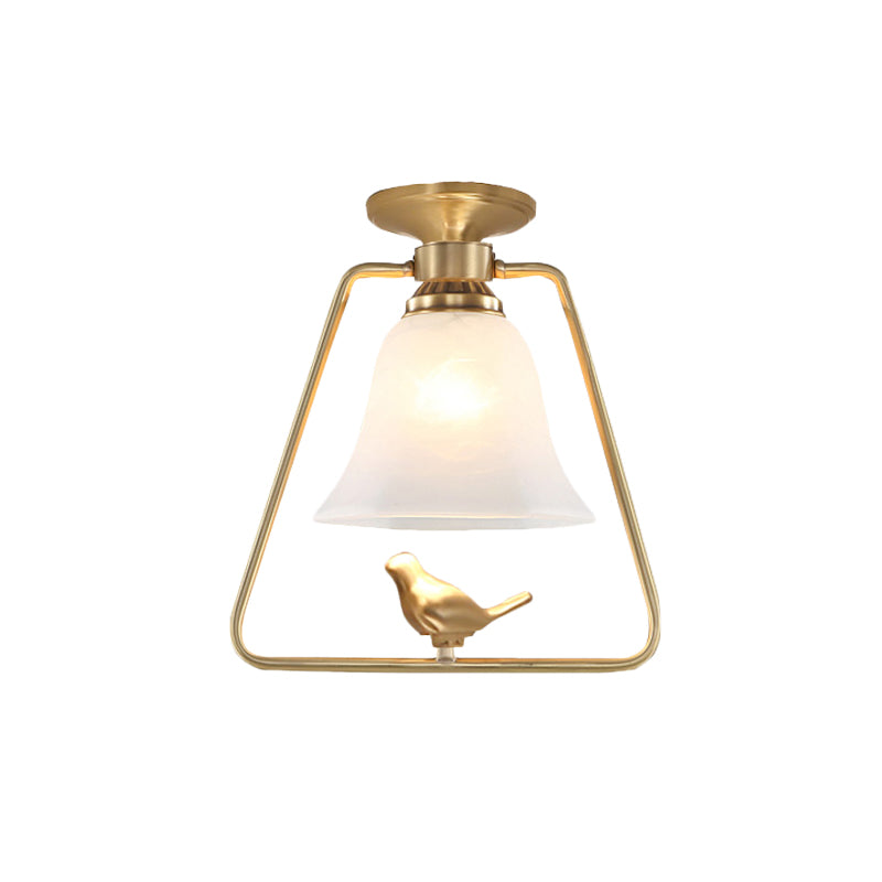 Gefrertete Glasgolddecke Beleuchtung Glockenform 1 Kopf Vintage Semi Flush Light mit Trapezkäfig und Vogeldesign