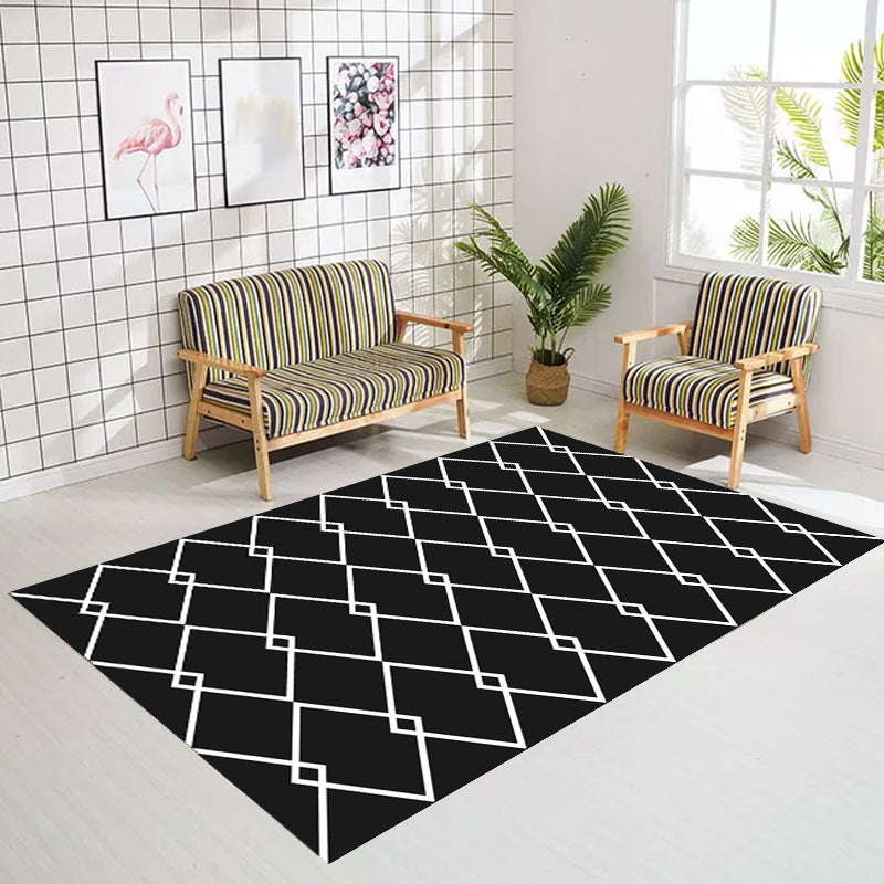 Scandinavian Modern Rug in Black Geometry Rhombus Pattern Rug Polyester Anti-Slip Carpet for Home Decoration
