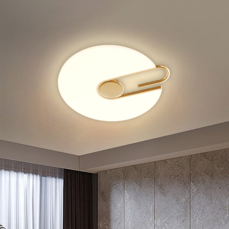 Minimalist Round Flush Mount Acrylic LED Bedroom Ceiling Light Fixture in White with Metal Clip Design
