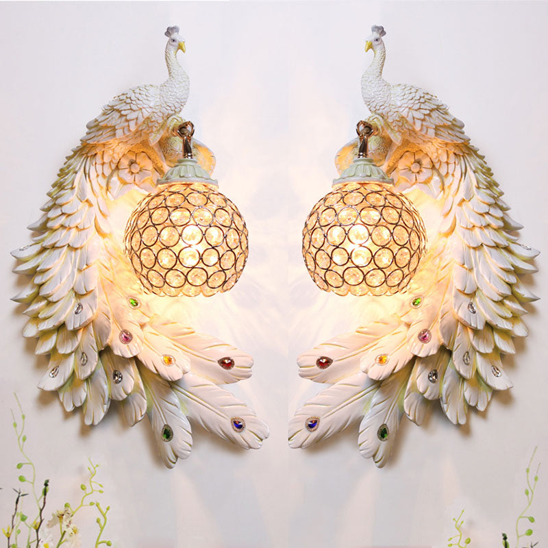 Cotta de pared de pavo real un solo cabeza Cottage White/Red/Blue Resin Wall Lighture con sombra de cristal K9 transparente, izquierda/derecha