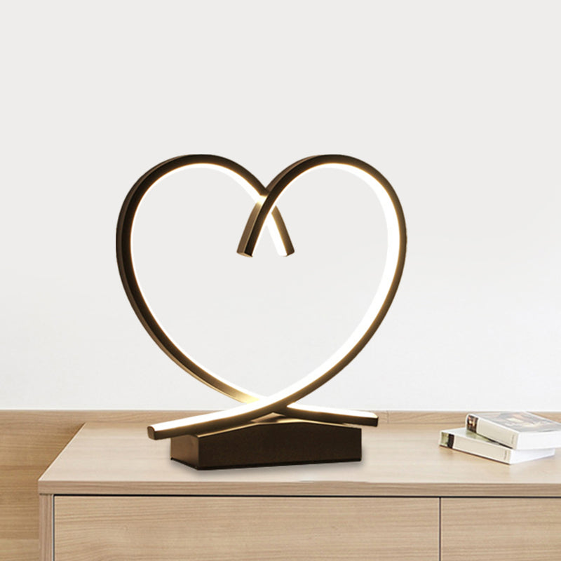 Coeur aimant en bois table de table de nuit simplicité en noir / blanc / bois d'éclairage de bureau LED pour la chambre à coucher