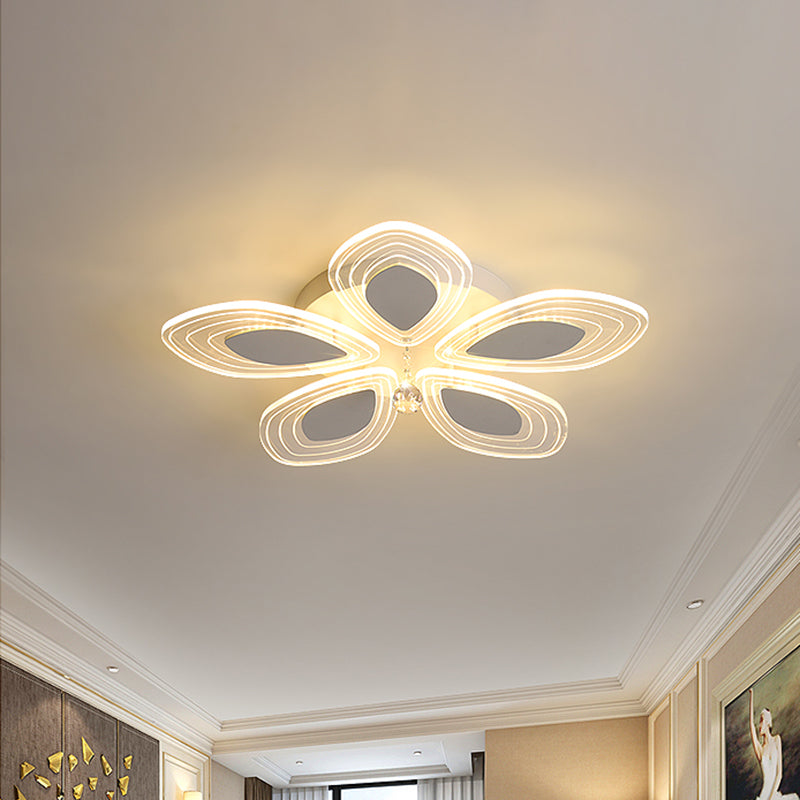 Chrome LED Bloemblaadjes plafond spoel minimalistisch acryl semi -spoellicht met kristaldruppel