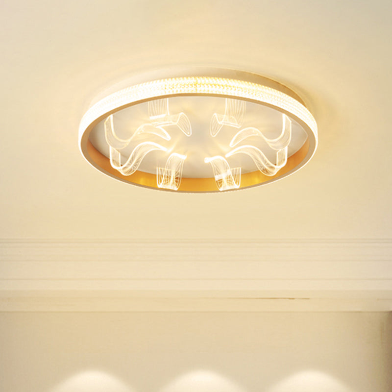 Nordic Circular Flush Ceiling Light Metallic LED Bedroom Flush Mount in Gold, Warm/White Light