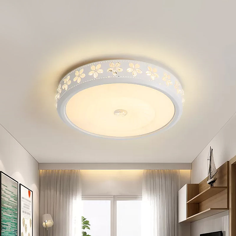 Round Metal Ceiling Fixture Minimalism 20.5"/24.5" Wide LED White Flush Mount Lamp with Floral Crystal Deco in Warm/White Light