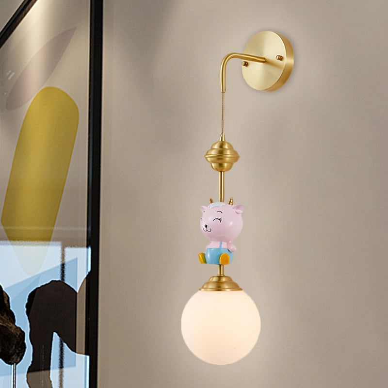 Lámpara de iluminación de pared de globo dibujos animados de vaso opaco 1 cabezal lámpara de pared dorada con oveja/mono/conejo deco