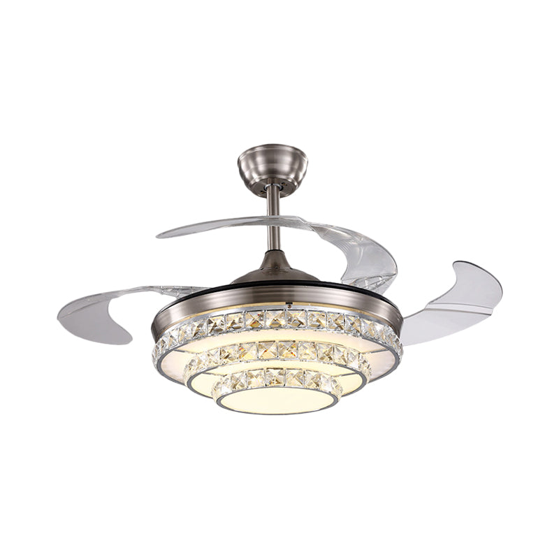 Modernismus 3-tierende Deckenlüftungslampe Kristall Block LED LED SEMI Flush in Chrom mit 4 Klingen, 19 "breit
