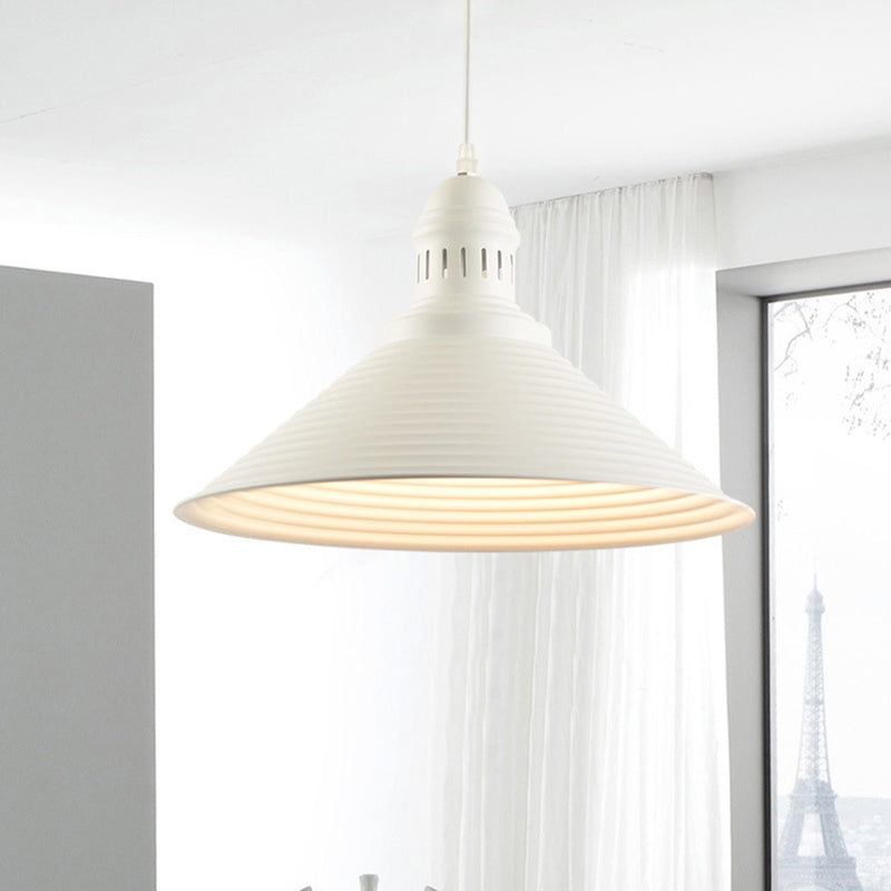 Luz colgante de tono de cono con diseño de volantes Metal nórdico 1 Comedor blanco/rosa Comedor colgante Luz