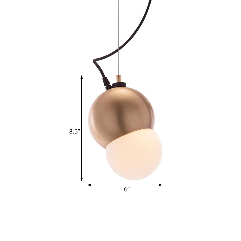 Iluminación colgada con cúpula de metal Estilo modernista 1 Bulbo Golden Pendse Lighting con sombra de vidrio blanco