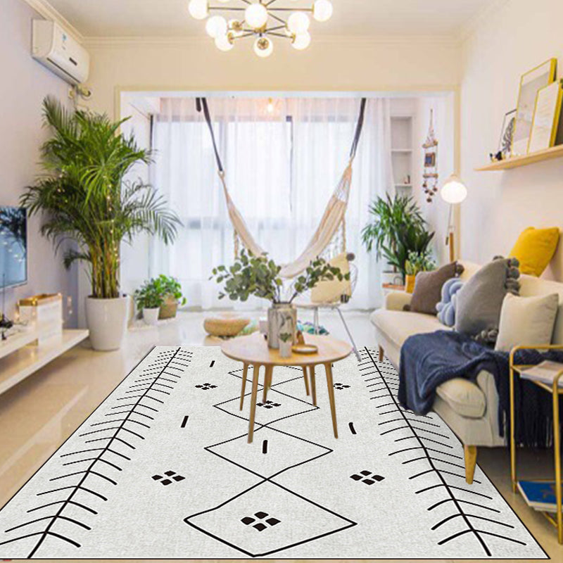 Bohemian Tribal Geometric Pattern Rug Light Grey Polyester Rug Machine Washable Non-Slip Backing Area Rug for Living Room