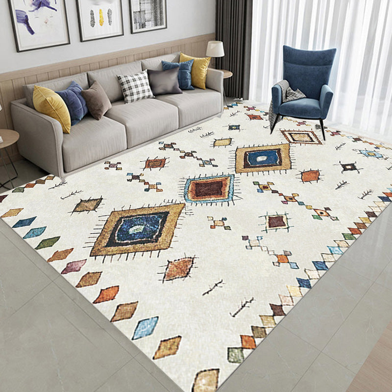 Retro Tribal Pattern Rug Light Grey Polyester Washable Pet Friendly Anti-Slip Carpet for Living Room