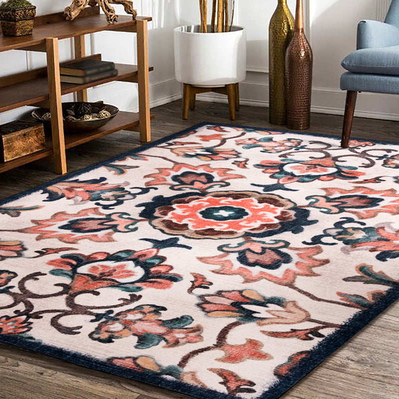 Retro Tribal Pattern Rug Light Grey Polyester Washable Pet Friendly Anti-Slip Carpet for Living Room