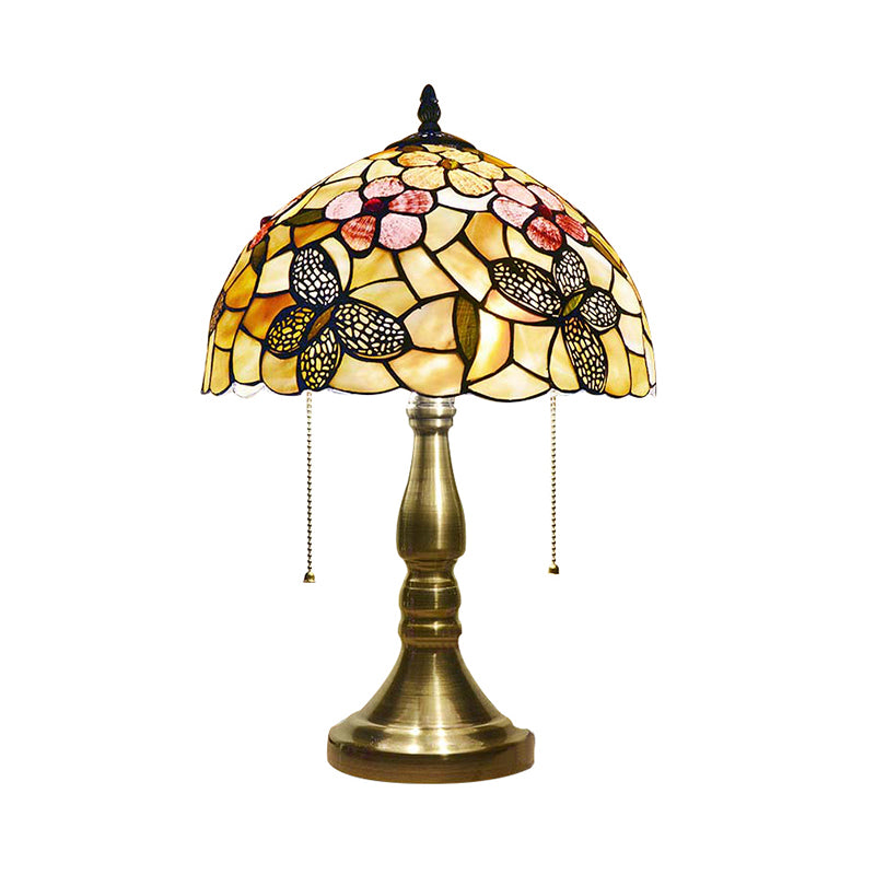 Antique Tiffany Dome Desk Light avec fleur bleue / libellule / papillon 2 lumières Table de vitrail clair pour la chambre