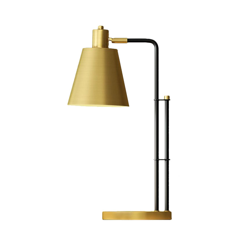 Modernité Table effilée éclairage en métal 1-Light Bedroom Night lampe en laiton avec base ronde