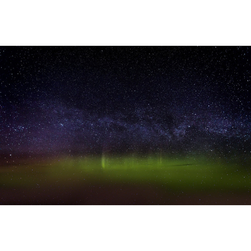 Galaxy Star Above Aurora Mural Modern Art Non-Woven Wall Covering in Black-Green