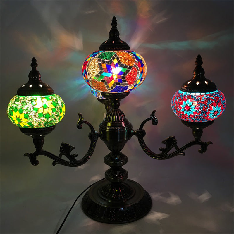 Bohemia Oval Night -Stand Light 4 Bulbos de la mesa de vidrio manchada de la mesa de vidrio en rojo/amarillo/naranja para el dormitorio