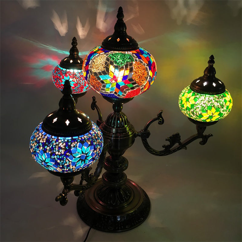 Bohemia Oval Night -Stand Light 4 Bulbos de la mesa de vidrio manchada de la mesa de vidrio en rojo/amarillo/naranja para el dormitorio