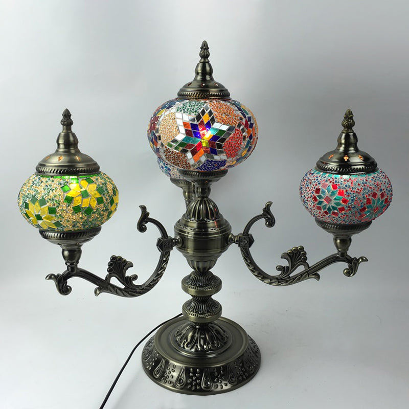 Bohemia Oval Night -Stand Light 4 Bulbos de la mesa de vidrio manchada de la mesa de vidrio en rojo/amarillo/naranja para el dormitorio