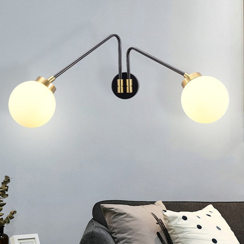 Braccio angolato al letto muro monte leggero a mano vetro di latte a mano 2 lampadine minimalismo idee di applique in nero