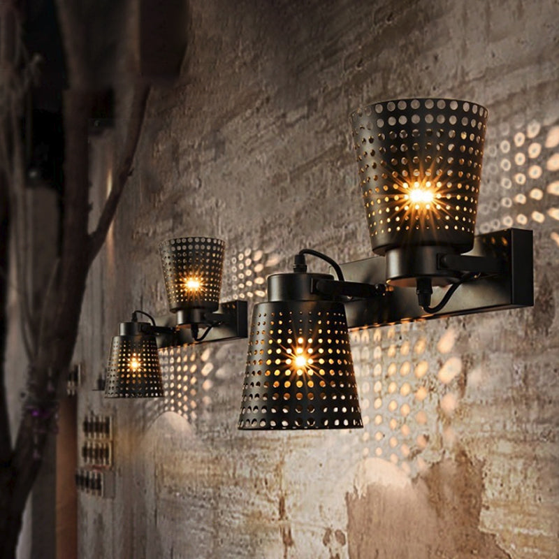 Lampada a parete in metallo affusolato con design vuoto industriale 1/2/3 a 3 teste Pali a parete rotabile in nero