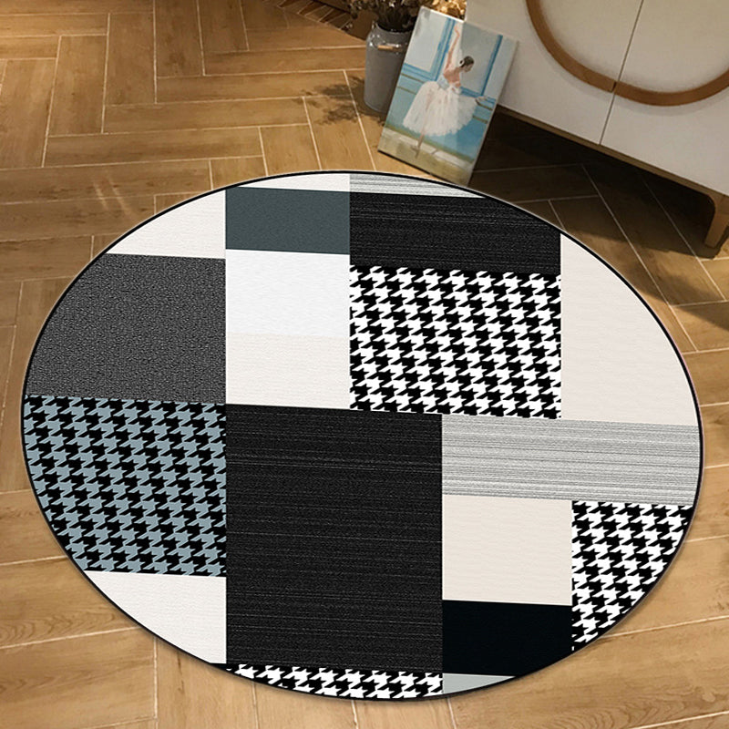 Stylish Geometric Pattern Rug with Houndstooth Black Modern Rug Polyester Pet Friendly Washable Non-Slip Area Rug for Bedroom