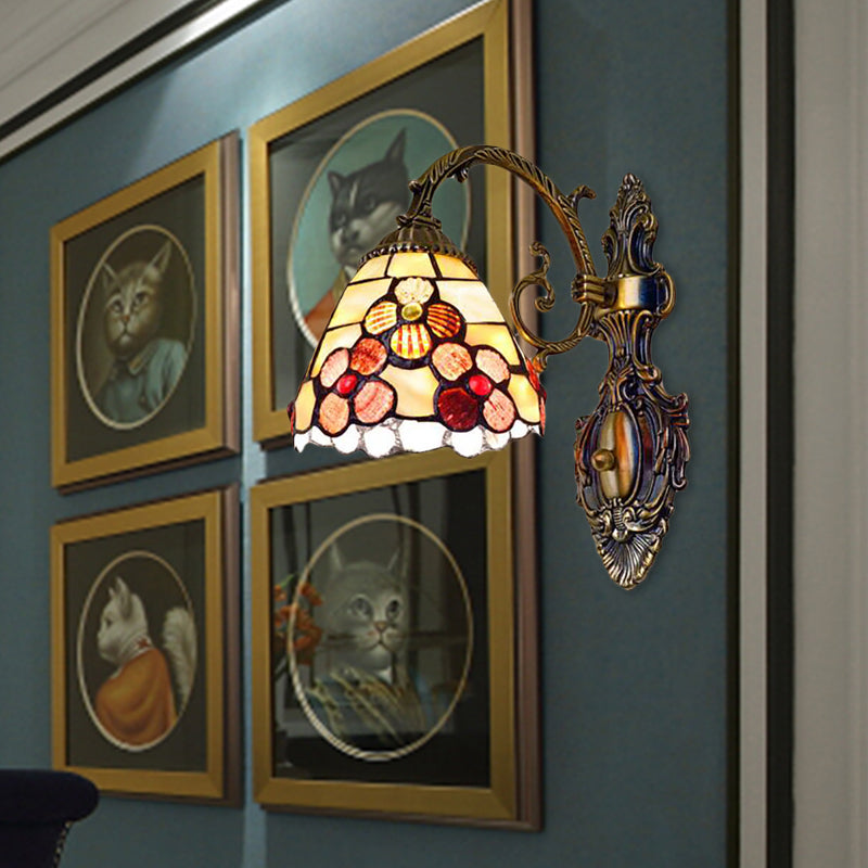 Bowl-Shaped Wall Mount Fixture Stained Glass 1 Light Wall Lighting with Flower Pattern in Antique Brass