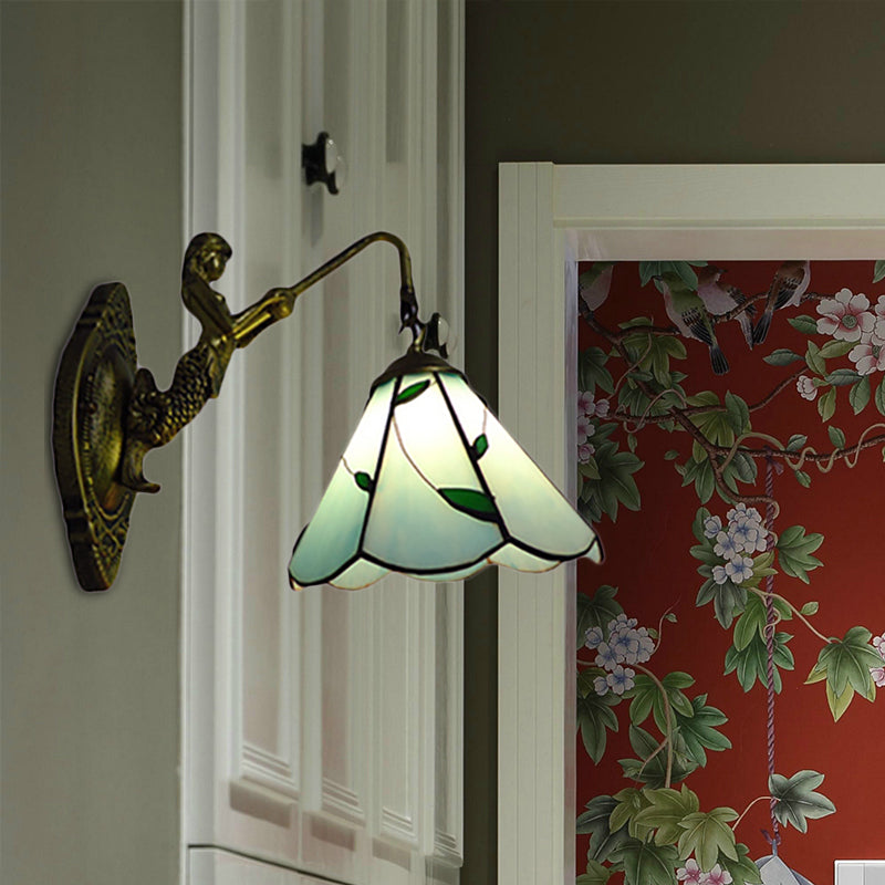 Green Glass Lily Wall Mount Light Tiffany 1 Head Antique Brass Sconce Light for Hallway
