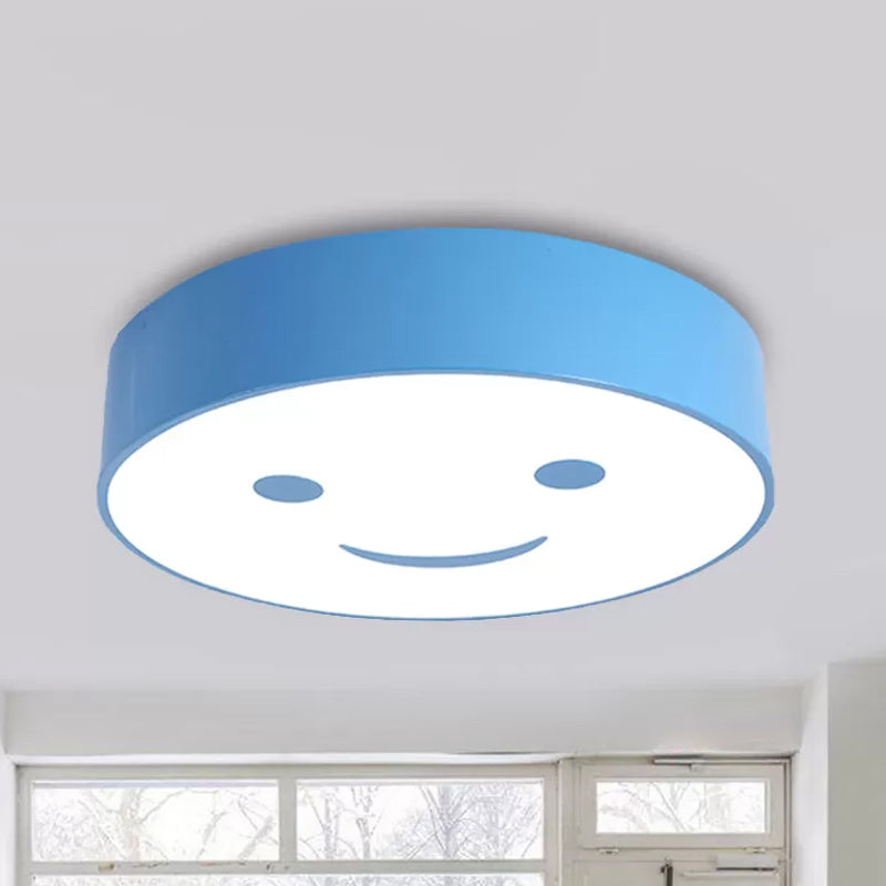 Plafonnier LED rond avec visage souriant pour enfants, en acrylique, rouge/jaune/bleu, proche du plafond, pour la maternelle