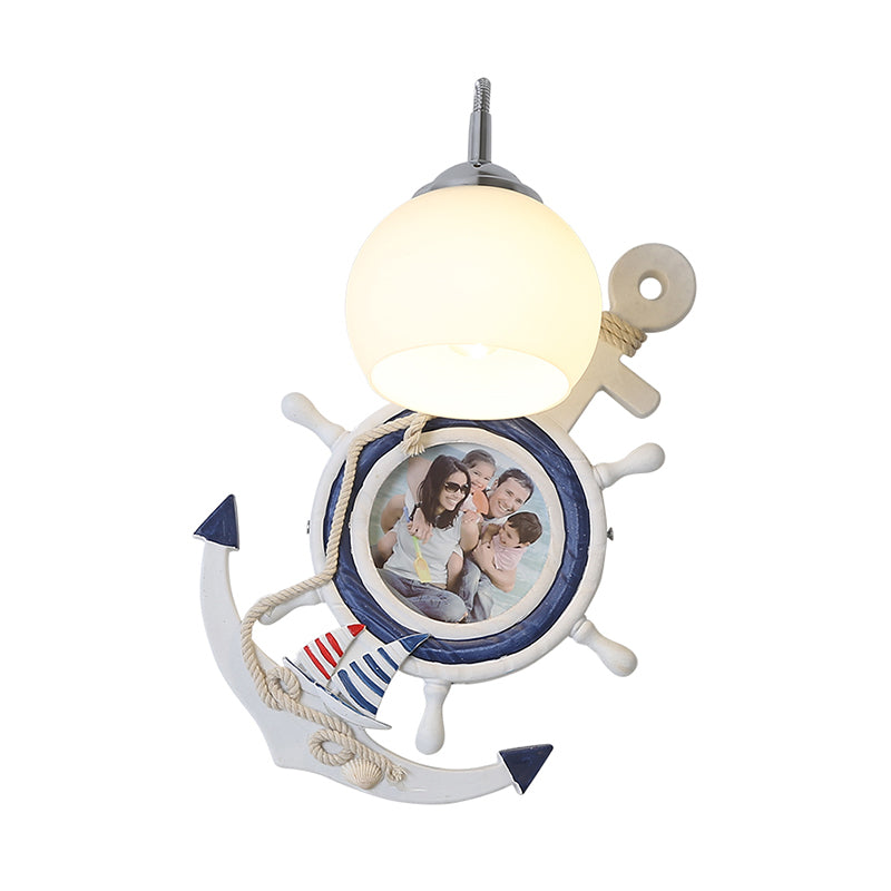 Estilo para niños 1 iluminación de apliques de bombilla con sombra de vidrio lechoso luz global de pared global