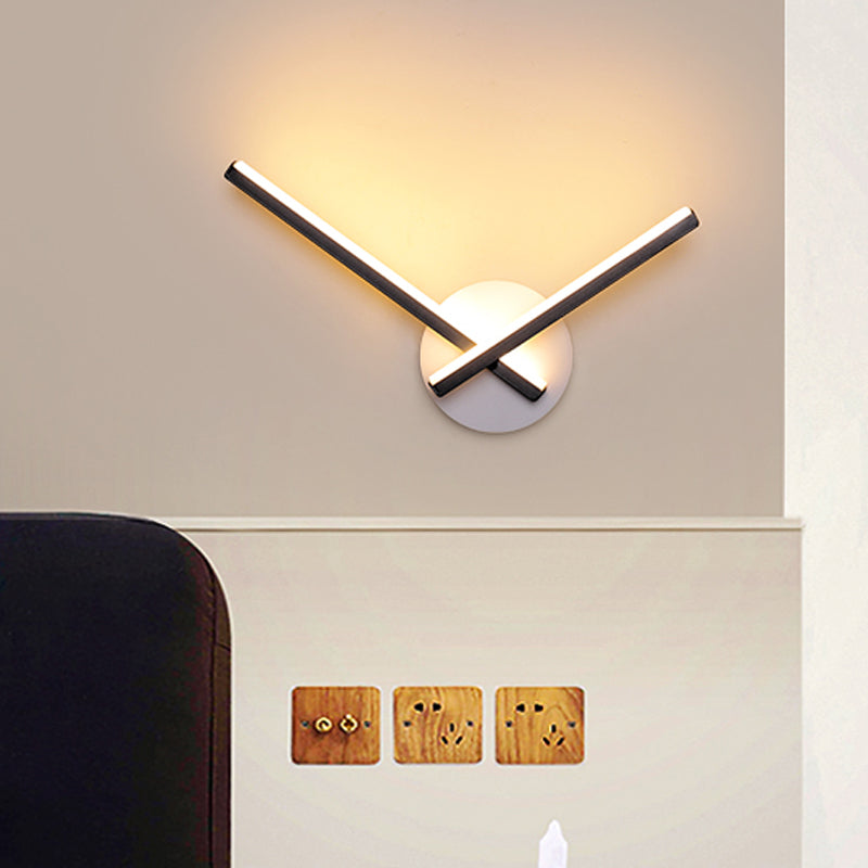 Overlapping Lines Metallic Wall Sconce Simplicity Black/White LED Wall Lamp Fixture with Round Backplate, Warm/White Light