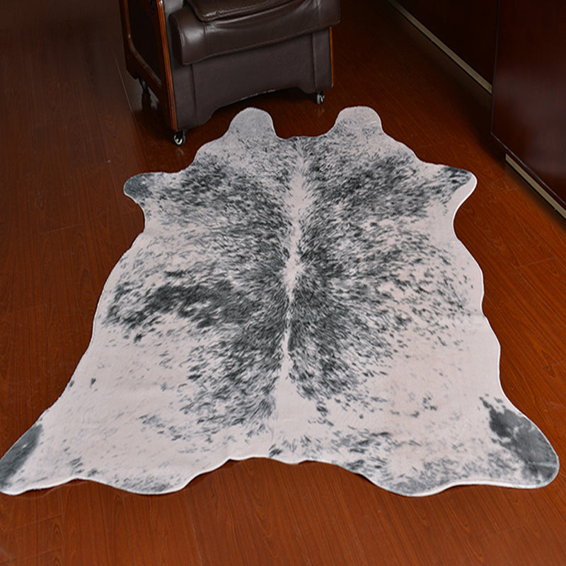 Brown vaca Patrón de piel Rug poliéster Alfombra novedosa alfombra para mascotas sin deslizamiento para sala de estar para sala de estar