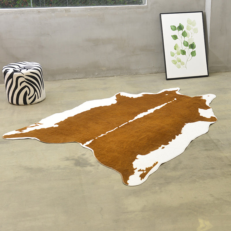 Modernism Cow Skin Pattern Rug White and Black Polyester Rug Non-Slip Pet Friendly Washable Carpet for Living Room