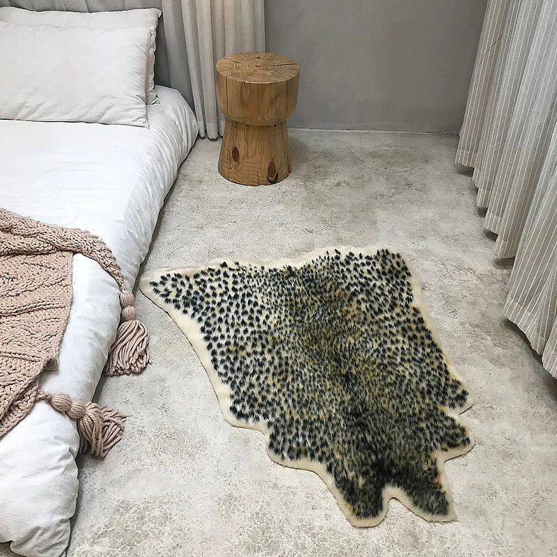 Black Bedroom Rug Modern Leopard Pattern Rug Polyester Anti-Slip Backing Washable Area Rug