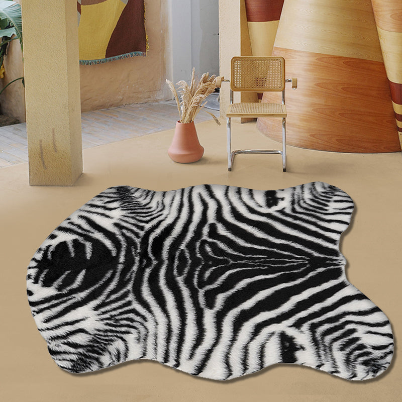 Modernism Zebra Striped Pattern Rug Black and White Polyester Rug Non-Slip Pet Friendly Washable Carpet for Living Room