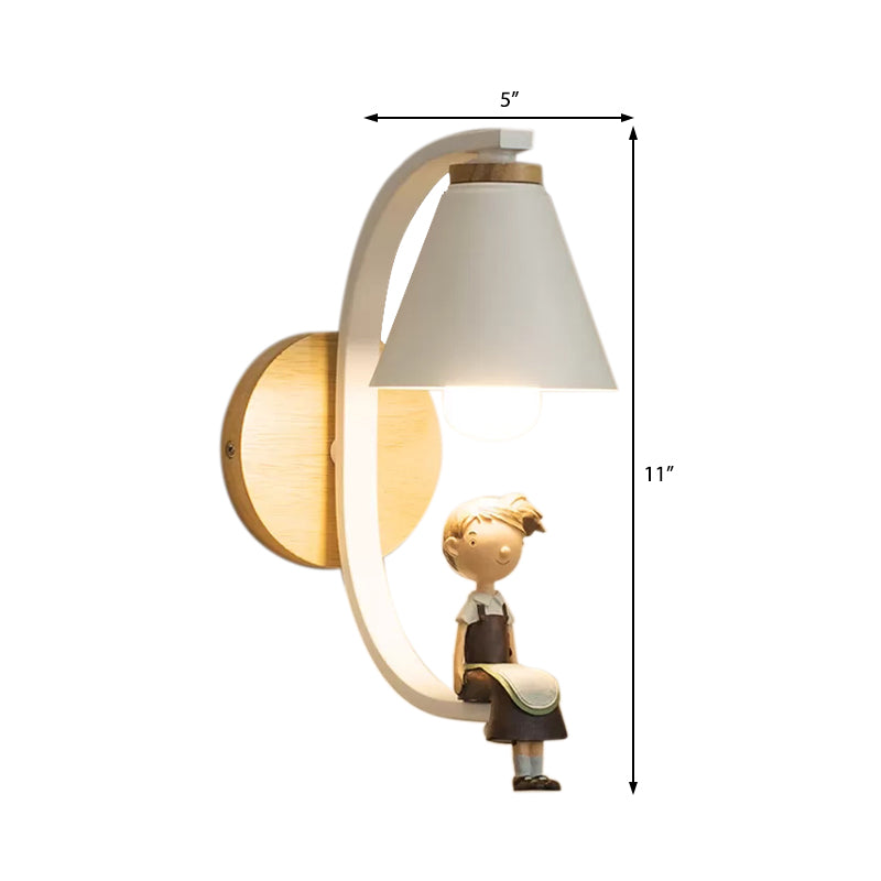Moderne witte wandlamp Conische schaduw 1 bol metaal SCONCE LICHT MET GIRL Deco voor slaapkamer