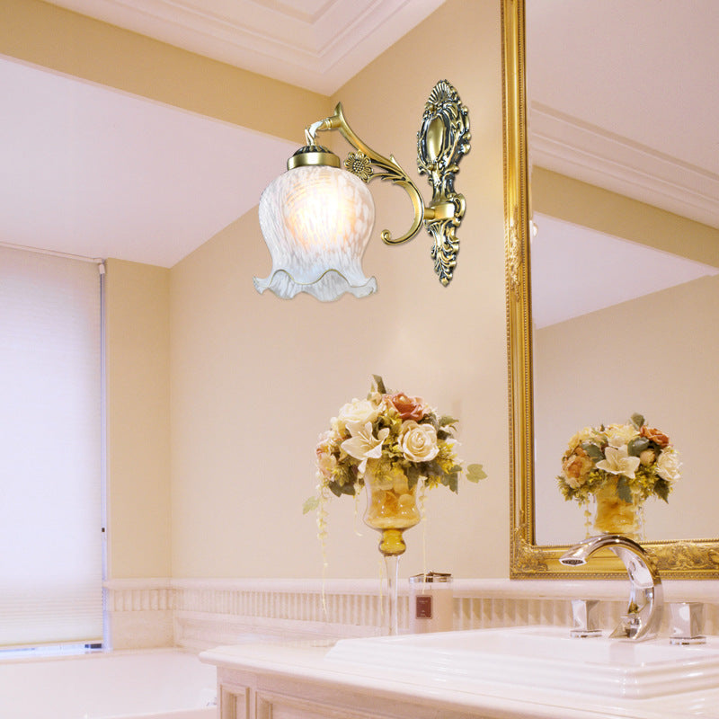 Weiße Glasgold Wandhalterung Lampe gedruckte Blume einzelner Kopf Land