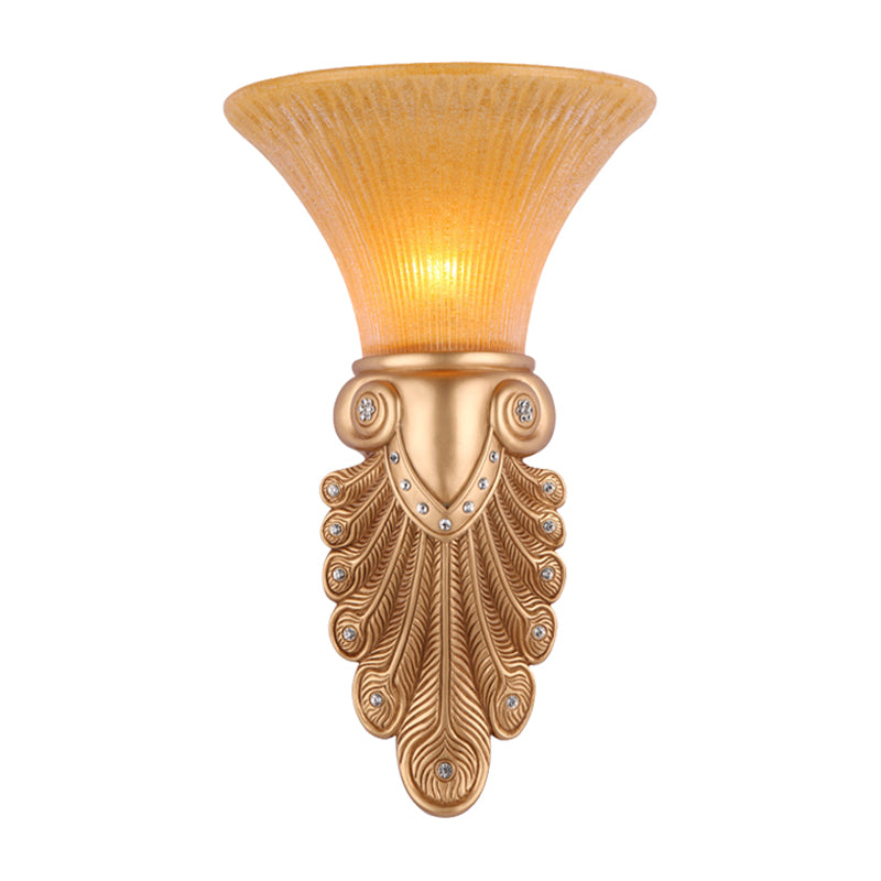 Umgekehrtes Glockenschlafzimmer Wandleuchte Lagelhaus Opal Fleuchtetglas 1-Köpfen goldene Wandleuchte mit Pfauenfeder, 10 "/13" breit