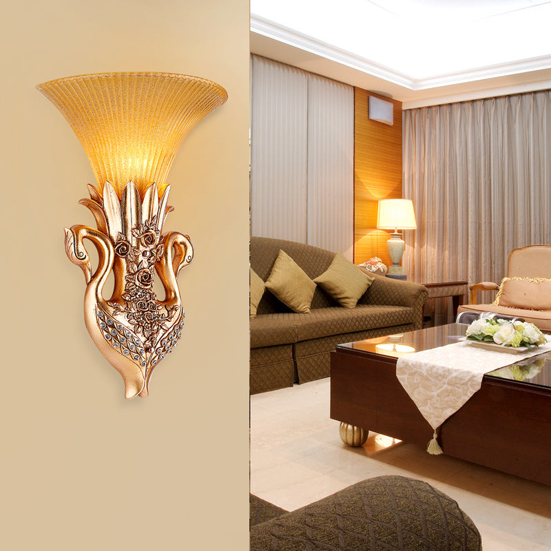 Dual Swan Sent Sent Sent Senting Lamp Lamphouse Resin Resin Single Gold Gold Lighting Idea con sombra de vidrio estriado