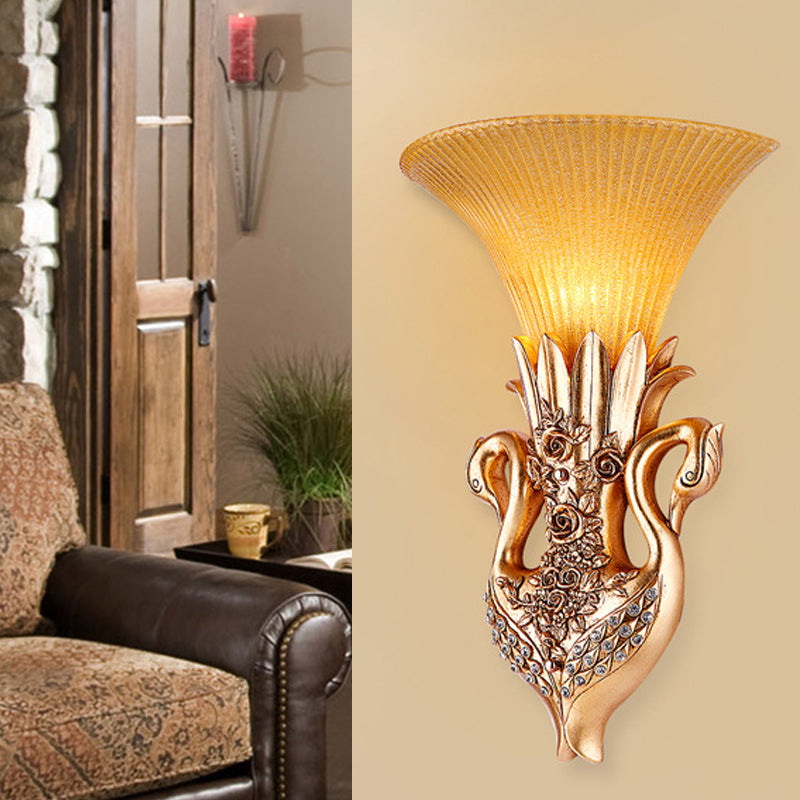Dual Swan Sent Sent Sent Senting Lamp Lamphouse Resin Resin Single Gold Gold Lighting Idea con sombra de vidrio estriado