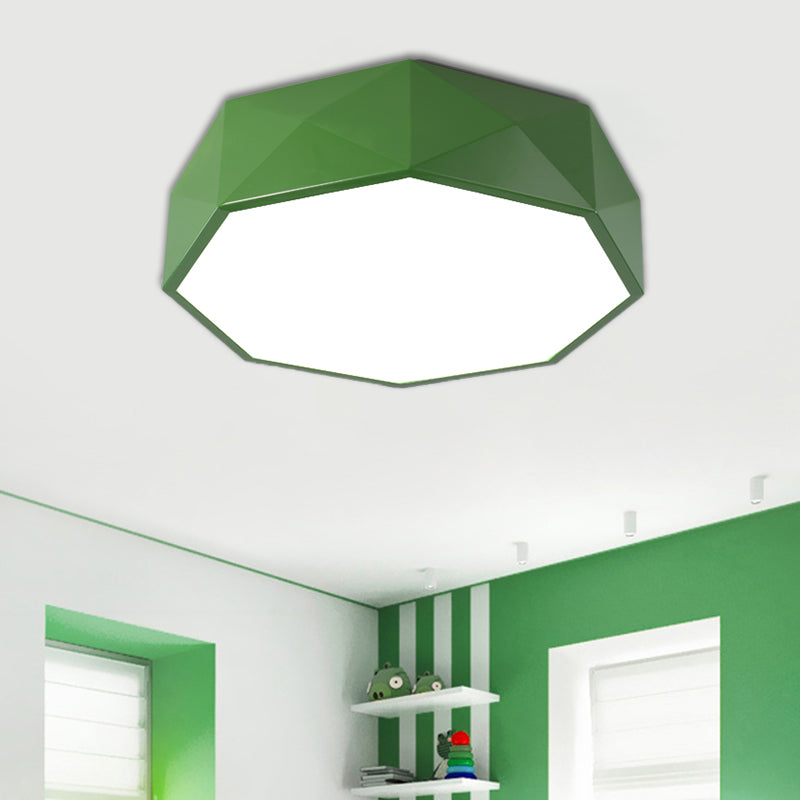 Apparecchio di illuminazione da incasso per salotto a LED. Soffitto contemporaneo rosso/giallo/verde con paralume acrilico poligonale