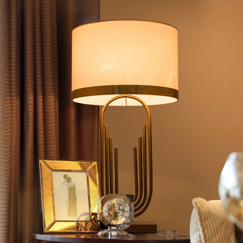 Gecanneleerde ovale woonkamer tafellicht vintage stijlvol metalen metalen 1-licht gouden leeslampkit met stofschaduw